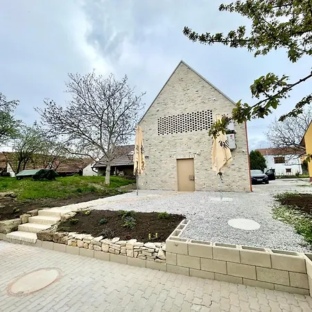 Aparthotel Sklep 38 Velké Bílovice