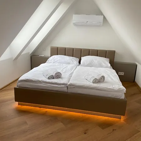 Aparthotel Sklep 38 *