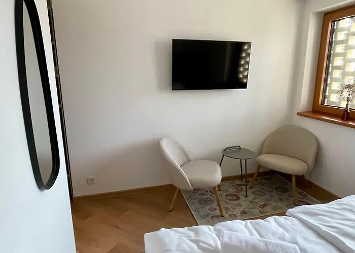 Aparthotel Sklep 38 4*